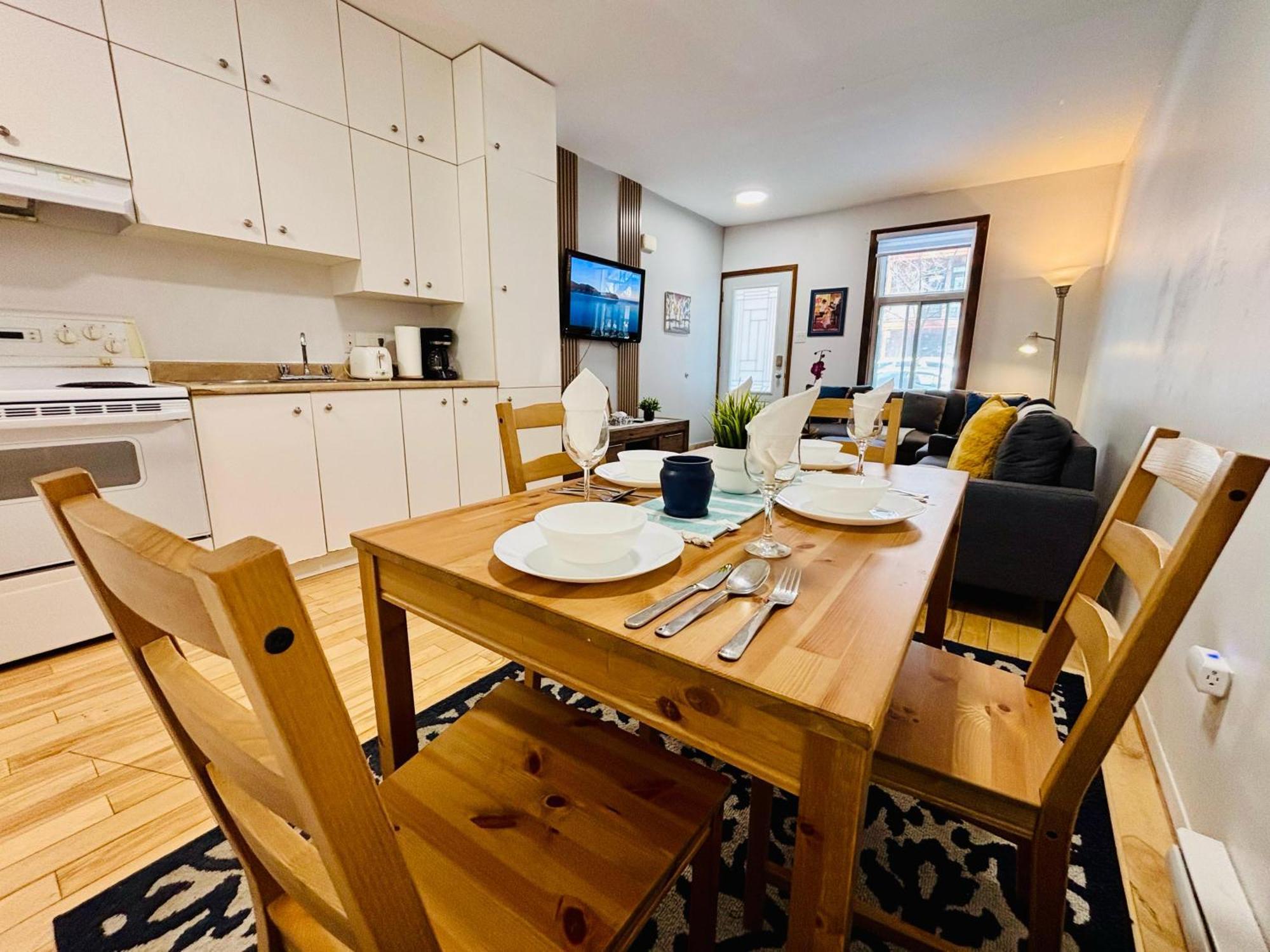 Modern And Cozy Unit *